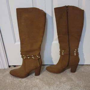 JENNIFER LOPEZ TALL SUEDE STUDDED BOOTS SIZE 9 LIKE NEW